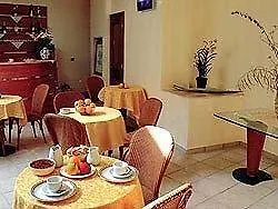 Hotel Il Faro Della Guitgia Tommasino