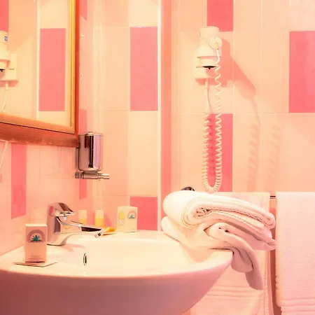 Il Faro Della Guitgia Tommasino Hotel 3*