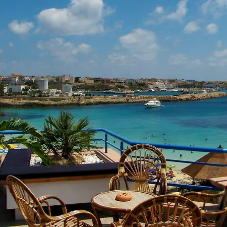 Hotel Il Faro Della Guitgia Tommasino 3*