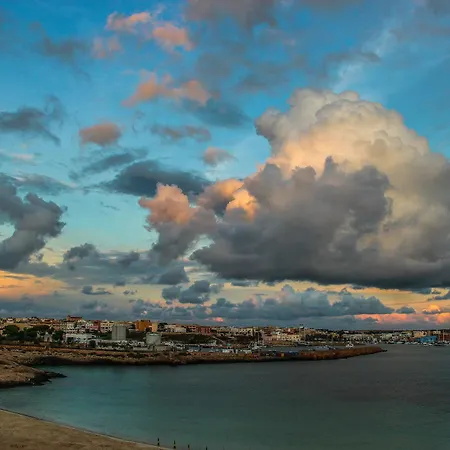 Il Faro Della Guitgia Tommasino Hotel 3*