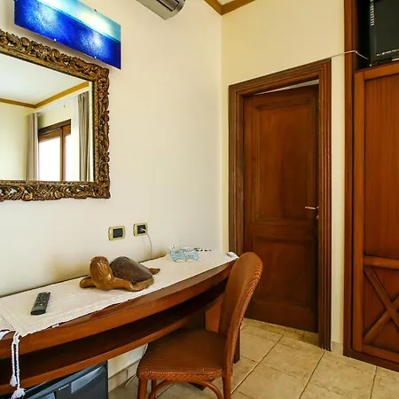 Il Faro Della Guitgia Tommasino Otel