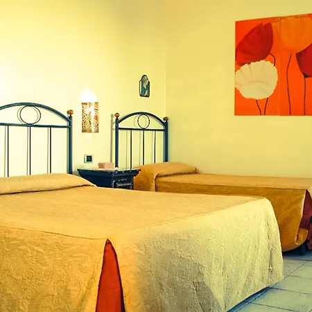 Otel Il Faro Della Guitgia Tommasino 3*