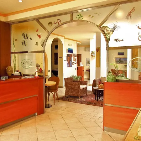 Otel Il Faro Della Guitgia Tommasino 3*